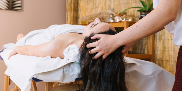 Massagens Capilares Descubra os Seus Benefícios