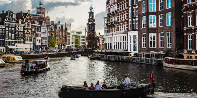 Explorar a Incrível e Charmosa Amsterdam