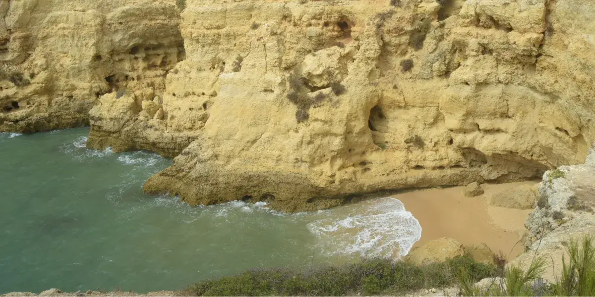Roteiro pelo Algarve: Praias, Trilhos, Grutas e Lugares